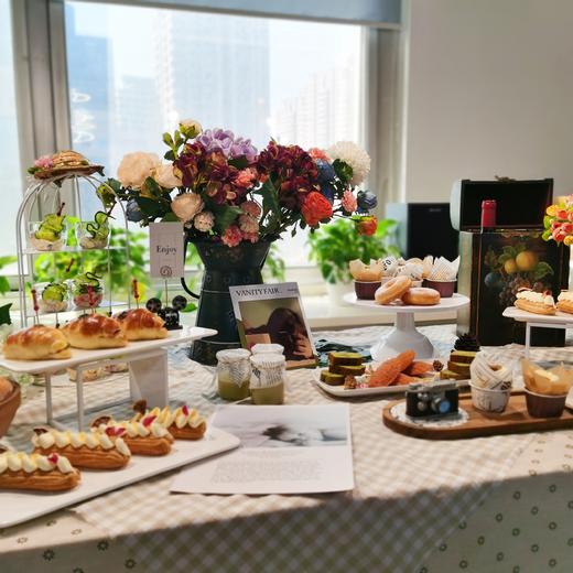 【甜久荟-经典茶歇-摄影主题案例】适合25人左右套餐 咸甜搭配 美观优雅 现场人气摆拍转发 会谈留客 吸引儿童注意力 天然食材 摆台为部分点心 如需要升级内容可联系客服 商品图0