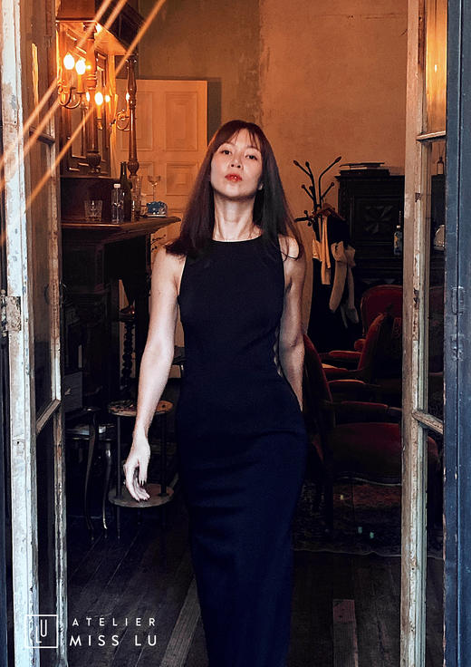 AtelierMissLu / Demeter-珍珠亮黑色高开叉露腰修身性感连衣裙 商品图1