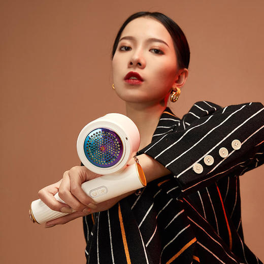 【大宇】大宇M2毛球修剪器器充电式去脱刮打毛球家用神器衣服 商品图0