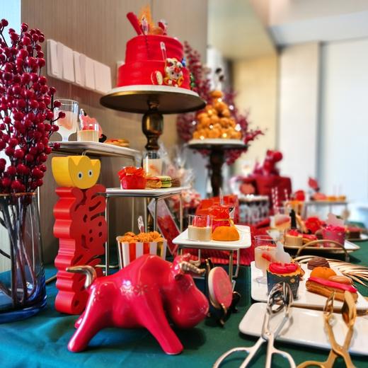 【甜久荟-经典茶歇-喜庆主题案例】新年 开业 生日 隆重活动 适合30人左右套餐 咸点甜食比例可以任意调整 美观大气  会谈留客 吸引注意力 天然食材 摆台为部分点心 如需要升级服务内容可联系客服 商品图1