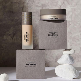 日本 Red earth红地球 养肤保湿粉底液