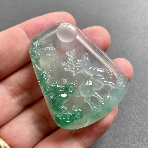 冰种绿色巧雕翡翠梅花鹿牌 商品图6