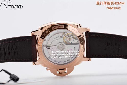 VS新品：沛纳海 Luminor Due 小红金 42MM 纤薄PAM 1042 这是沛呐海薄的款～ 贴紧手腕不厚重，冬天佩戴非常适合～圣诞送礼小红金 男女都可佩戴哦～ 商品图2