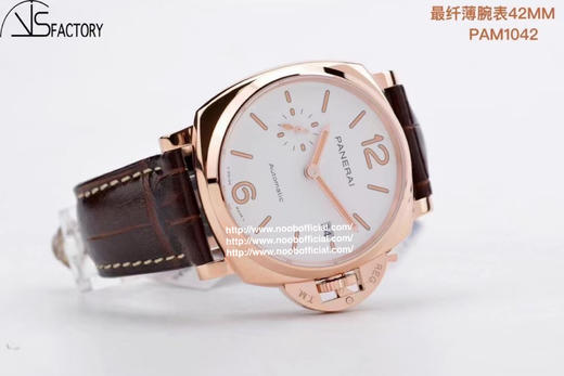 VS新品：沛纳海 Luminor Due 小红金 42MM 纤薄PAM 1042 这是沛呐海薄的款～ 贴紧手腕不厚重，冬天佩戴非常适合～圣诞送礼小红金 男女都可佩戴哦～ 商品图1