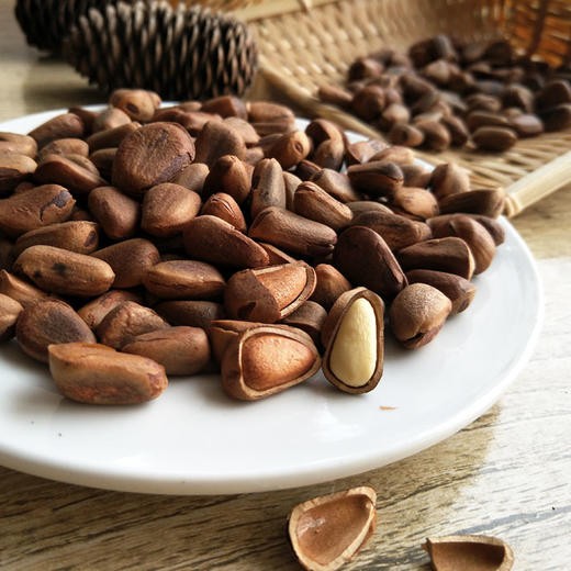 长白山【红松子】原味醇香特大粒松籽 野生自然开口 优质饱满 满口醇香 不油腻 非油炸更健康！ 商品图1