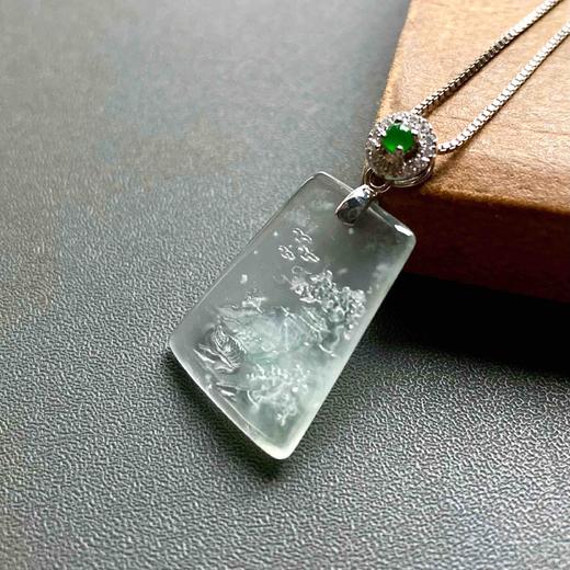 玻璃种雪花棉翡翠山水牌 商品图0