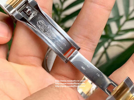 N劳li士迪通拿，单独真正4130机芯，厚度12.6mm和zp一致，904L钢。全部计时功能100% 实现,使用了订制版KIF避震器。 商品图14