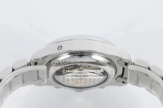 TW浪琴名匠月相八针V4版一：升级星期和月份和原装一样，原装字体比较细，而且对比J和A的字体明显。二：升级月相为烫金，2个月亮和13个星星。市面做的最亮最像 商品图5