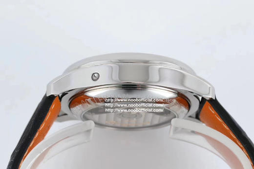 TW浪琴名匠月相八针V4版一：升级星期和月份和原装一样，原装字体比较细，而且对比J和A的字体明显。二：升级月相为烫金，2个月亮和13个星星。市面做的最亮最像 商品图6