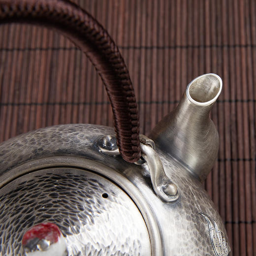 国春银饰丨大富大贵牡丹银壶 手工银壶 425g 附检测证书 预售中，预计付款30天后发货 商品图4