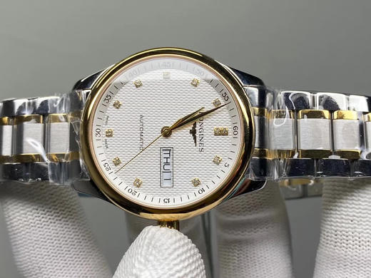 KY浪qin名匠双日历系列，🈶40毫米38.5×11mm，316L精钢， 机芯eta2836-2，所有配件与原装通用，男士腕表，自动机械机芯，精钢表带，透底。 商品图14