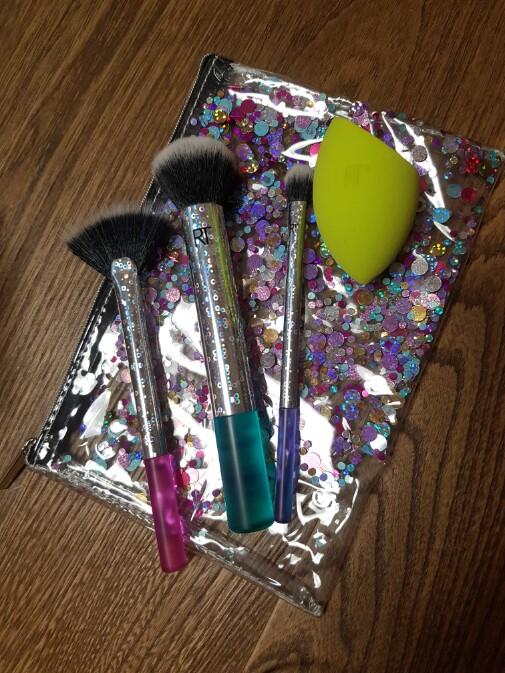 RealTechnics假日化妆刷赠美妆蛋套装阴影高光眼影刷Olive YoungJPY带授权招加盟代理 商品图1