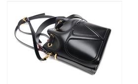 valentino 华伦天奴女士斜挎包 116917573 HmallJPY带授权招加盟代理