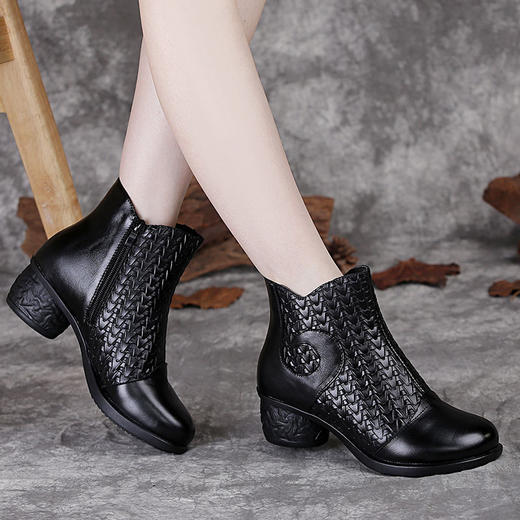 头层牛皮秋冬复古印花短靴女粗跟圆头中老年女靴中跟真皮马丁靴女JXG 商品图6