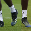 ADIDAS/阿迪达斯猎鹰 FREAK + FG 天然草足球鞋FY0749 商品缩略图1