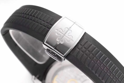 ZF手雷 卓越成就【 运动 典藏奢华】卓越成就——集运动休闲，商务正装一身的海底探险者系列，杨帆展航，震撼出击（修正市面所有版本的任何不足）【表壳】腕表尺寸40mmX8.6mm。具有高辨识❕ 商品图5