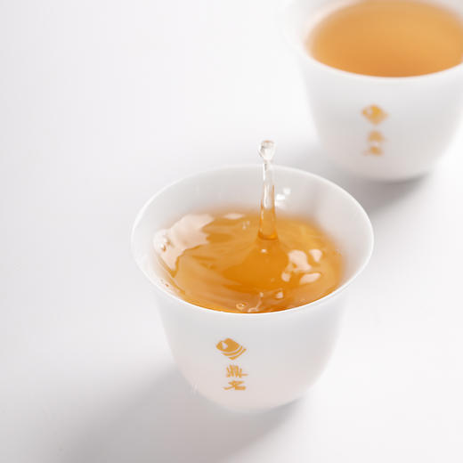 尚品 2014年白牡丹 福鼎白茶  357g/饼  成箱规格：4提共28饼 商品图2