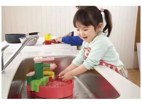 寒假里,如何才能让娃成为家务小能手?(2-12岁小朋友的家务清单)