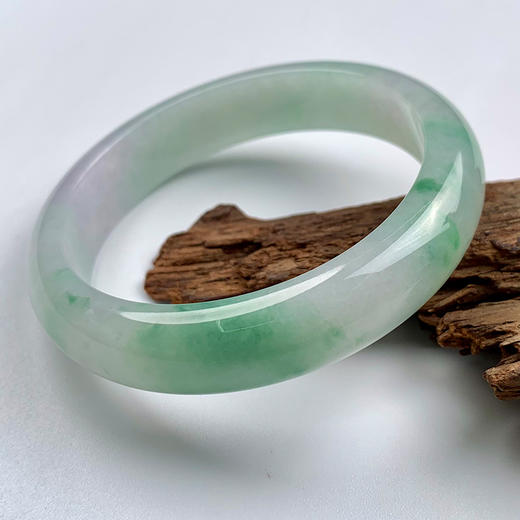 派瑞翡翠 翡翠手镯 糯种 飘绿花 商品图1
