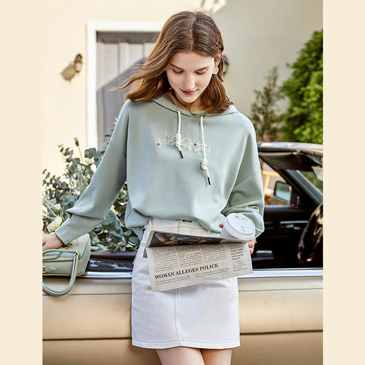 欧芮儿连帽抽绳卫衣女2021春新款空气棉绣花气质休闲优雅减龄上衣 商品图2