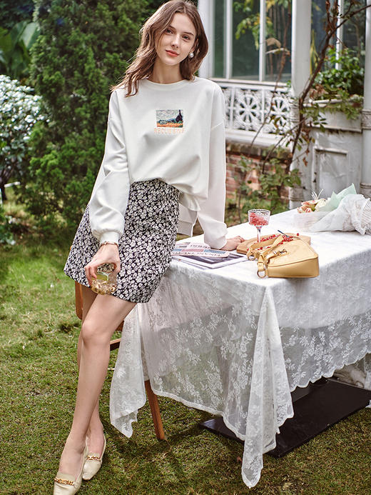 欧芮儿显瘦百搭大气优雅风半身裙 商品图1