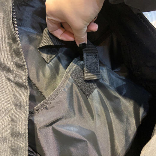 老米优品 / 减轻肩部负担！M*JI代工厂多功能双肩包，日式无印双肩包被套纯色防水电脑包学生旅行包专柜同步 商品图6