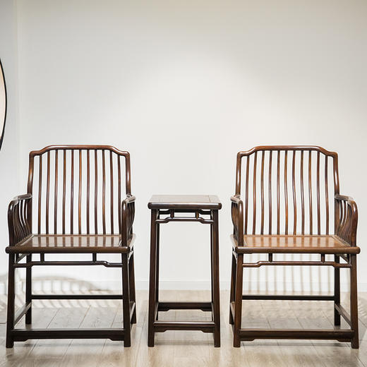 清 红木梳背椅成堂（四椅两几） 商品图1