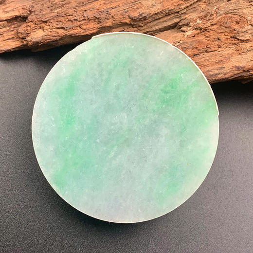 派瑞翡翠 翡翠原石 糯种 绿色 商品图0