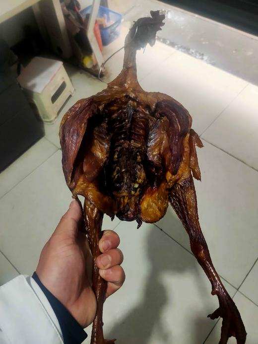 乡里自家熏的腊鸡，1只1.8一2斤 商品图1