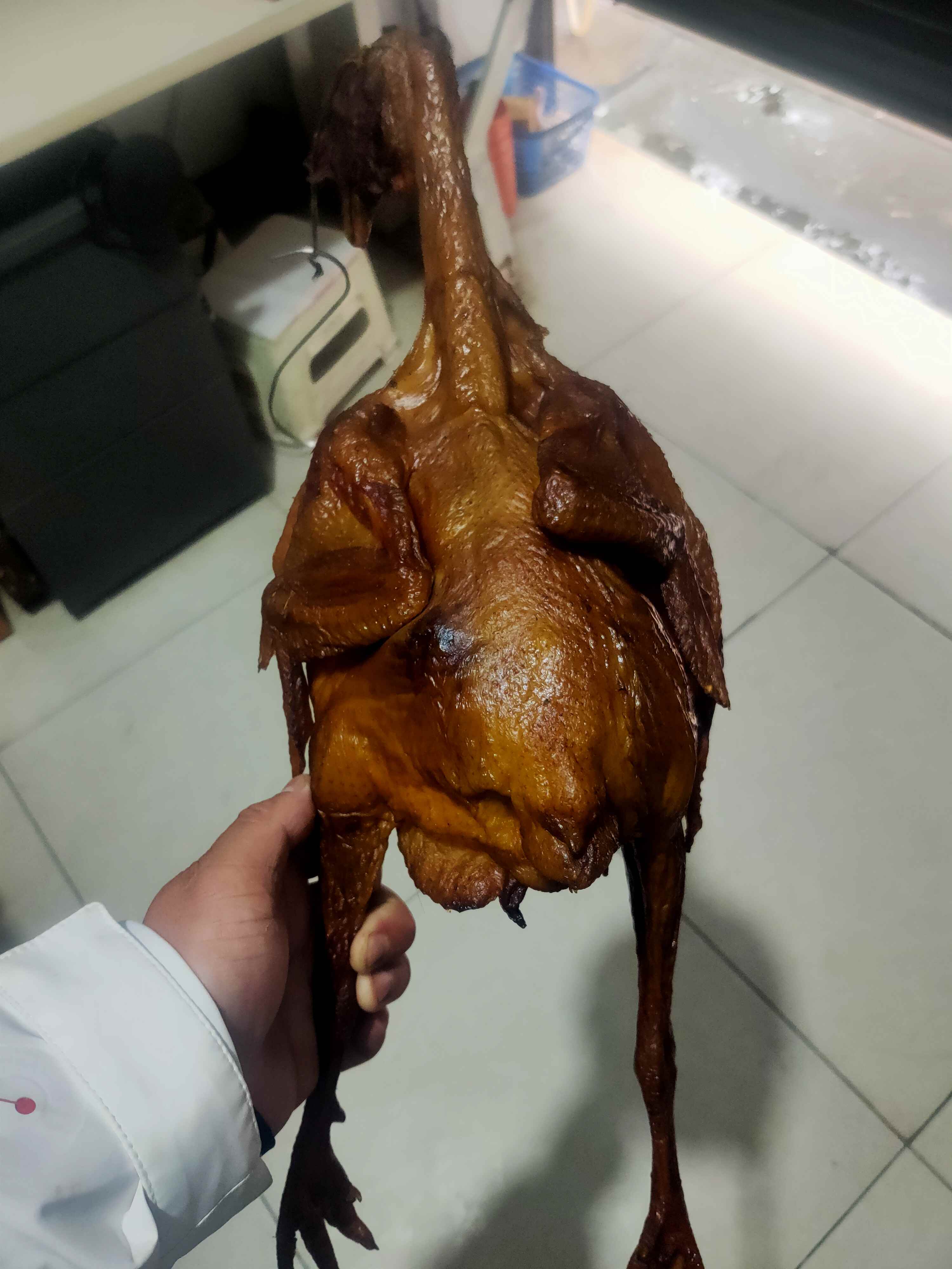 乡里自家熏的腊鸡，1只1.8一2斤