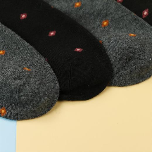 【特价59元2双】【羊绒袜】【可积分兑换】女士冬季印花羊绒袜舒适柔软女袜中筒冬袜【822802】 商品图3