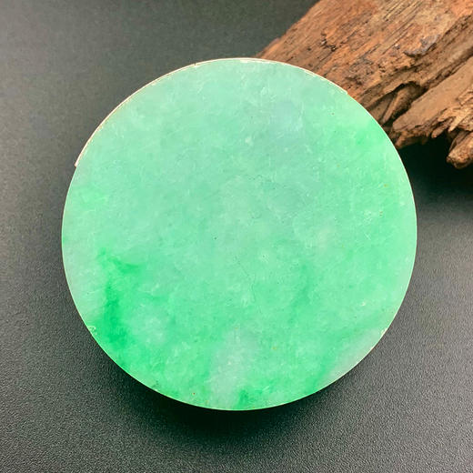 派瑞翡翠 翡翠原石 糯种 绿色 商品图0