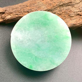 派瑞翡翠 翡翠原石 糯种 绿色