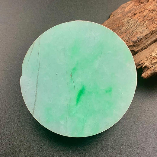 派瑞翡翠 翡翠原石 糯种 绿色 商品图0