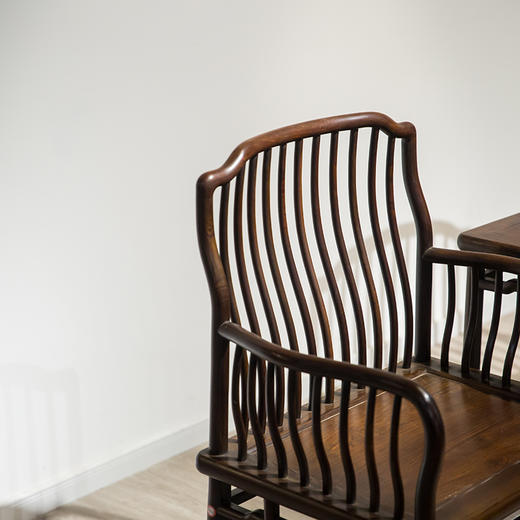 清 红木梳背椅成堂（四椅两几） 商品图4