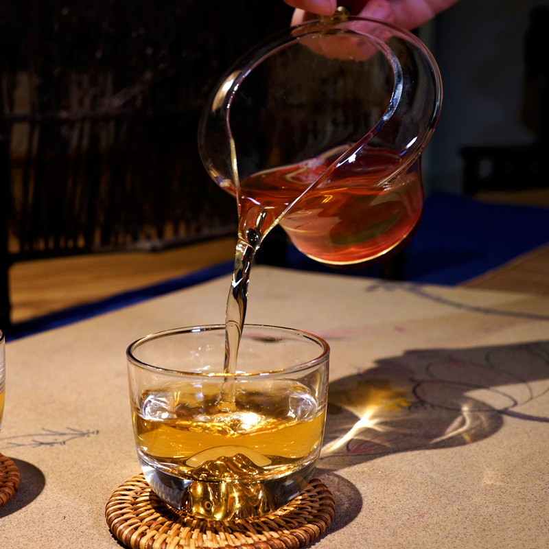 水晶金山品茗杯