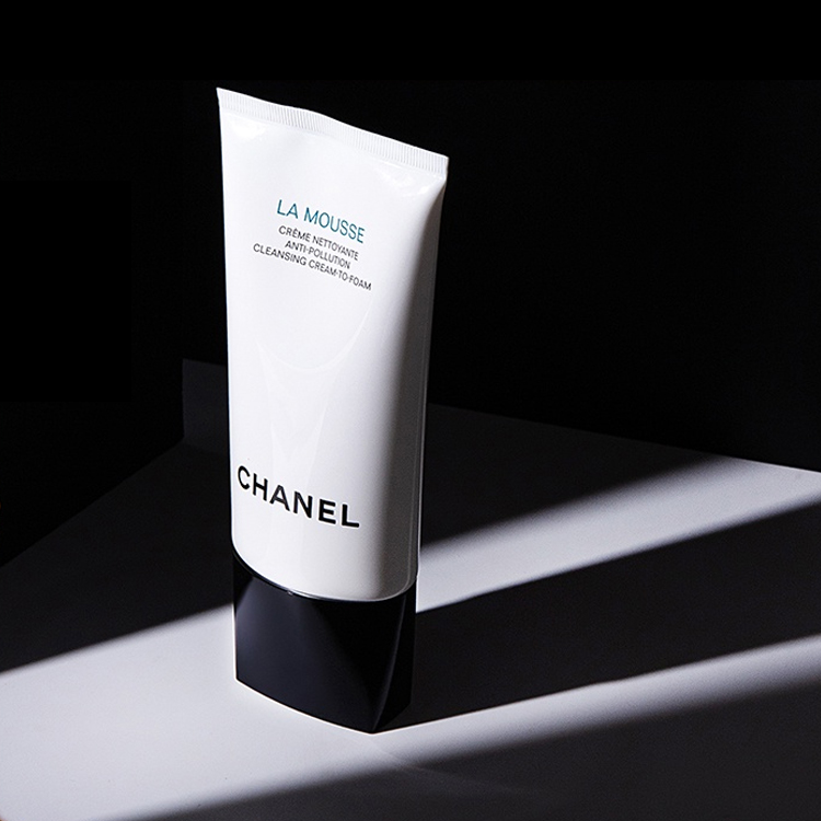 【香奈儿山茶花洗面奶】150ml/支  清洁毛孔柔和净肤