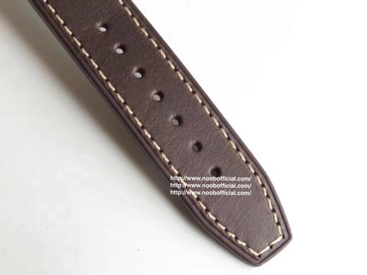 MKS 新品上市【马克系列再添新一成员 复古风格】MKS成名作万国飞行员系列马克18——IW327006腕表，隆重登场。简单商务的设计之下，蕴含一丝浓烈的复古情怀 商品图6