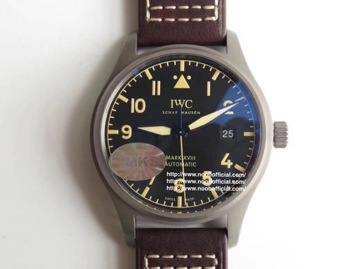 MKS 新品上市【马克系列再添新一成员 复古风格】MKS成名作万国飞行员系列马克18——IW327006腕表，隆重登场。简单商务的设计之下，蕴含一丝浓烈的复古情怀 商品图0