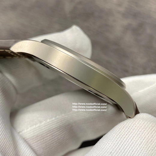 MKS 新品上市【马克系列再添新一成员 复古风格】MKS成名作万国飞行员系列马克18——IW327006腕表，隆重登场。简单商务的设计之下，蕴含一丝浓烈的复古情怀 商品图12