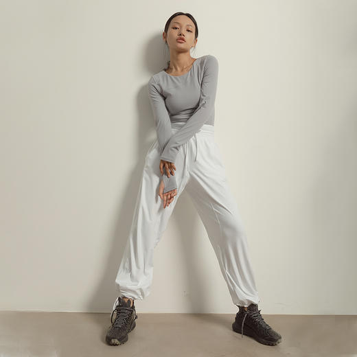 【裸感】圆领巴黎紫显瘦裸感瑜伽服上衣带胸垫长袖 商品图2