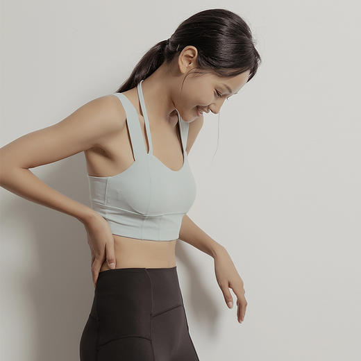 【裸感】冰水蓝双肩带 挂脖运动吊带背心女带胸垫美背内衣 商品图3