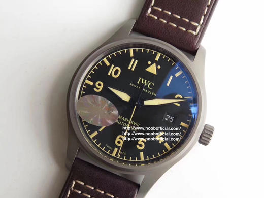 MKS 新品上市【马克系列再添新一成员 复古风格】MKS成名作万国飞行员系列马克18——IW327006腕表，隆重登场。简单商务的设计之下，蕴含一丝浓烈的复古情怀 商品图5