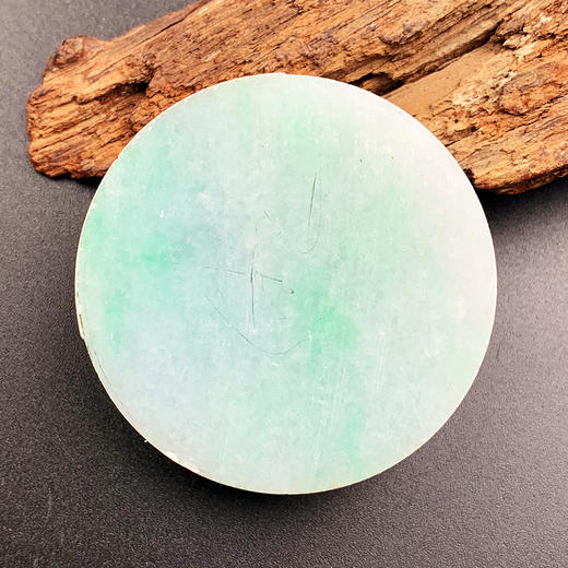 派瑞翡翠 翡翠原石 糯种 绿色 商品图0