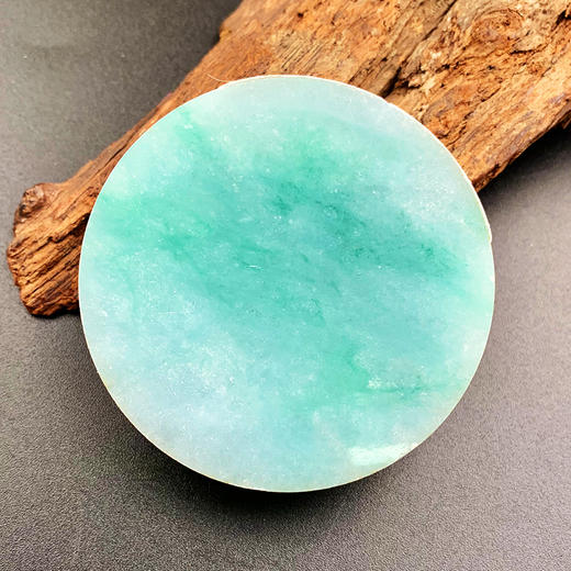 派瑞翡翠 翡翠原石 糯种 绿色 商品图0