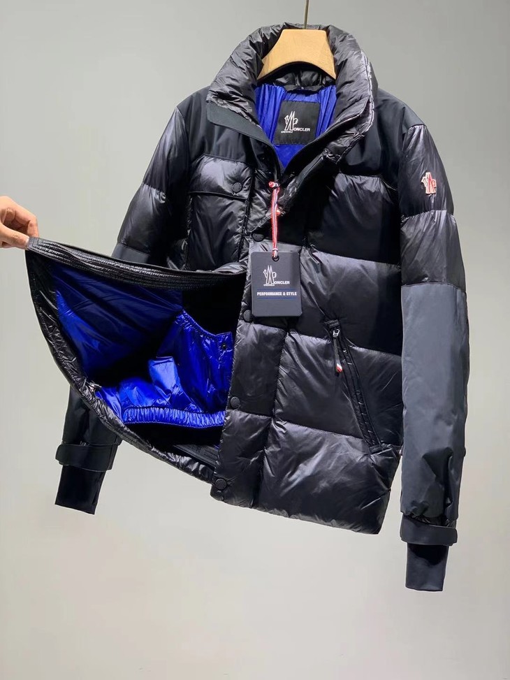 点此购买 蒙口男款滑雪立领羽绒服 ssy173484