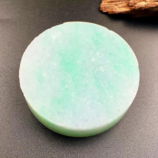 派瑞翡翠 翡翠原石 糯种 绿色 商品图3