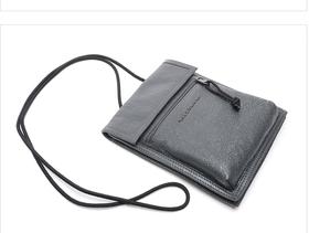 BALENCIAGA 巴黎世家男士斜挎包腰包117467925  HmallJPY带授权招加盟代理