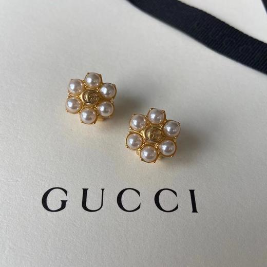 gucci 古驰双g珍珠耳钉 简单 大方又百搭 应该没有女孩子会抗拒珍珠吧
