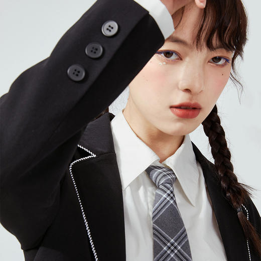 西遇小西装外套女2021年春新款jk学院风短款百搭休闲西服D0210123 商品图1